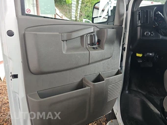 2025 Chevrolet Express 2500 Cargo Van 1WT 135.0" WB - miniatura 9