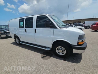 2025 Chevrolet Express 2500 Cargo Van 1WT 135.0" WB - miniatura 3