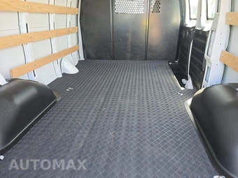 2025 Chevrolet Express 2500 Cargo Van 1WT 135.0" WB - miniatura 16