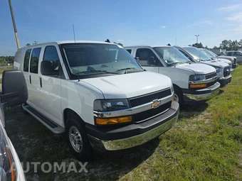 2025 Chevrolet Express 2500 Cargo Van 1WT 135.0" WB - miniatura 3