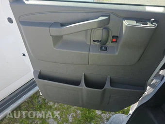 2025 Chevrolet Express 2500 Cargo Van 1WT 135.0" WB - miniatura 9