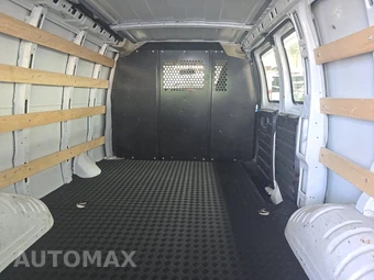 2025 Chevrolet Express 2500 Cargo Van 1WT 135.0" WB - miniatura 15