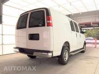 2025 Chevrolet Express 2500 Cargo Van 1WT 135.0" WB - miniatura 4