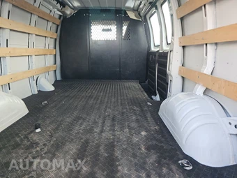 2025 Chevrolet Express 2500 Cargo Van 1WT 135.0" WB - miniatura 16