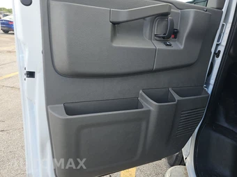 2025 Chevrolet Express 2500 Cargo Van 1WT 135.0" WB - miniatura 9