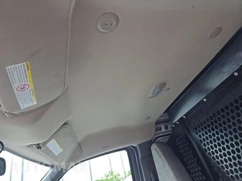 2025 Chevrolet Express 2500 Cargo Van 1WT 135.0" WB – miniatura 16