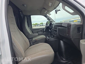 2025 Chevrolet Express 2500 Cargo Van 1WT 135.0" WB – miniatura 8