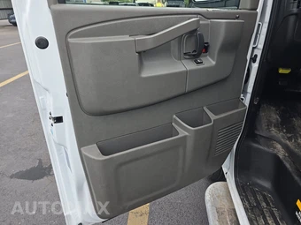 2025 Chevrolet Express 2500 Cargo Van 1WT 135.0" WB – miniatura 9