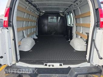 2025 Chevrolet Express 2500 Cargo Van 1WT 135.0" WB - miniatura 15