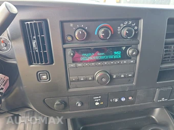 2025 Chevrolet Express 2500 Cargo Van 1WT 135.0" WB - miniatura 11