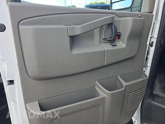 2025 Chevrolet Express 2500 Cargo Van 1WT 135.0" WB - miniatura 9