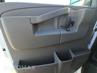 2025 Chevrolet Express 2500 Cargo Van 1WT 135.0" WB - miniatura 9