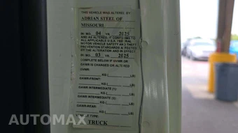 2025 Chevrolet Express 2500 Cargo Van 1WT 135.0" WB - miniatura 17