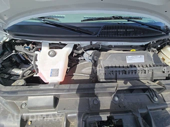 2025 Chevrolet Express 2500 Cargo Van 1WT 135.0" WB - miniatura 14