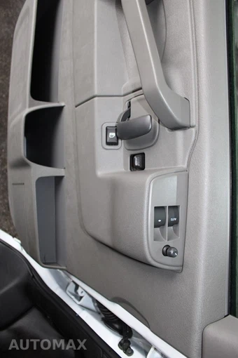 2025 Chevrolet Express 2500 Cargo Van 1WT 155.0" WB - miniatura 24