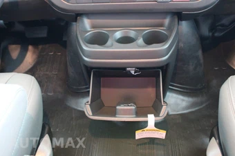 2025 Chevrolet Express 2500 Cargo Van 1WT 155.0" WB - miniatura 30