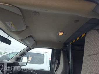 2025 Chevrolet Express 2500 Cargo Van 1WT - miniatura 18