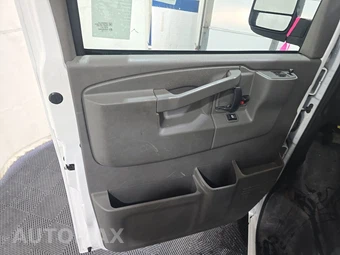 2025 Chevrolet Express 2500 Cargo Van 1WT - miniatura 9