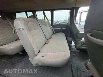 2025 Chevrolet Express 2500 Passenger Van LT 1LT 135.2" WB - miniatura 10