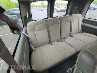 2025 Chevrolet Express 2500 Passenger Van LT 1LT 135.2" WB - miniatura 14