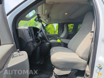 2025 Chevrolet Express 2500 Passenger Van LT 1LT 135.2" WB - miniatura 3