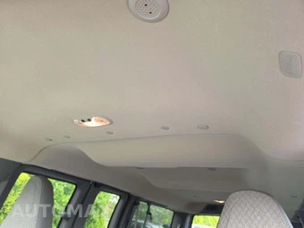 2025 Chevrolet Express 2500 Passenger Van LT 1LT 135.2" WB - miniatura 8