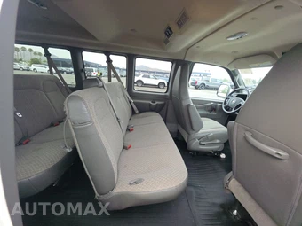 2025 Chevrolet Express 2500 Passenger Van LT 1LT 135.2" WB - miniatura 13
