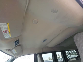 2025 Chevrolet Express 2500 Passenger Van LT 1LT 135.2" WB - miniatura 19
