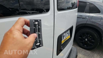 2025 Chevrolet Express 2500 Passenger Van LT 1LT 135.2" WB - miniatura 20