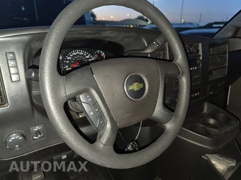 2025 Chevrolet Express 3500 Cargo Van 1WT 135.0" WB - miniatura 10
