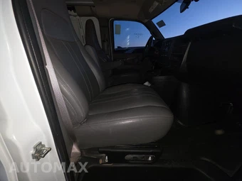 2025 Chevrolet Express 3500 Cargo Van 1WT 135.0" WB - miniatura 8