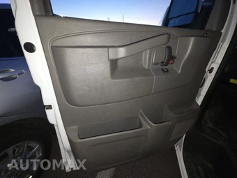 2025 Chevrolet Express 3500 Cargo Van 1WT 135.0" WB - miniatura 9