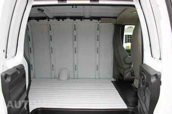 2025 Chevrolet Express 3500 Cargo Van 1WT 155.0" WB - miniatura 10