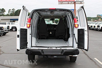 2025 Chevrolet Express 3500 Cargo Van 1WT 155.0" WB - miniatura 16