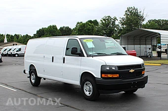 2025 Chevrolet Express 3500 Cargo Van 1WT 155.0" WB - miniatura 3