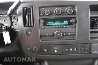 2025 Chevrolet Express 3500 Cargo Van 1WT 155.0" WB - miniatura 32