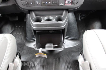 2025 Chevrolet Express 3500 Cargo Van 1WT 155.0" WB - miniatura 35