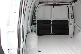 2025 Chevrolet Express 3500 Cargo Van 1WT 155.0" WB - miniatura 12