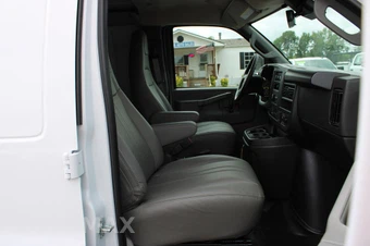 2025 Chevrolet Express 3500 Cargo Van 1WT 155.0" WB - miniatura 23