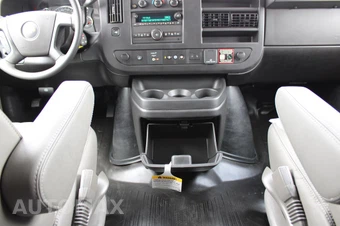 2025 Chevrolet Express 3500 Cargo Van 1WT 155.0" WB - miniatura 34
