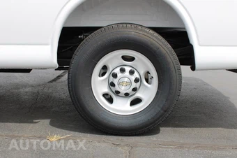 2025 Chevrolet Express 3500 Cargo Van 1WT 155.0" WB - miniatura 38