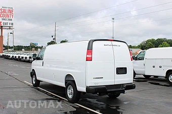 2025 Chevrolet Express 3500 Cargo Van 1WT 155.0" WB - miniatura 4