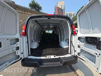 2025 Chevrolet Express 3500 Cargo Van 1WT 155.0" WB - miniatura 14