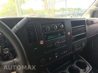 2025 Chevrolet Express 3500 Cargo Van 1WT 155.0" WB – miniatura 5