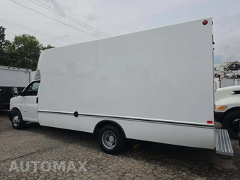 2025 Chevrolet Express 3500 Cutaway 1WT DRW - miniatura 2