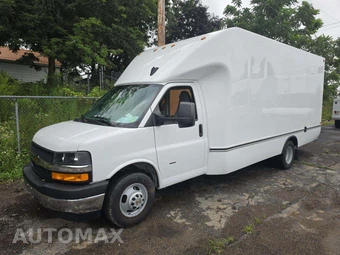 2025 Chevrolet Express 3500 Cutaway 1WT DRW