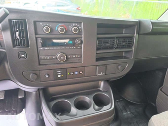 2025 Chevrolet Express 3500 Cutaway 1WT DRW - miniatura 10