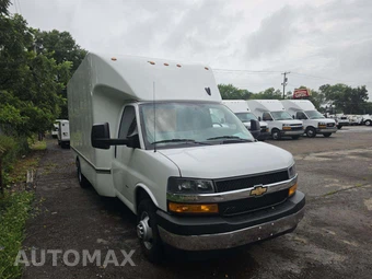2025 Chevrolet Express 3500 Cutaway 1WT DRW - miniatura 4