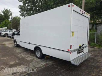 2025 Chevrolet Express 3500 Cutaway 1WT DRW - miniatura 2