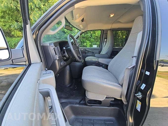 2025 Chevrolet Express 3500 Passenger Van LS 1LS 155.1" WB - miniatura 3